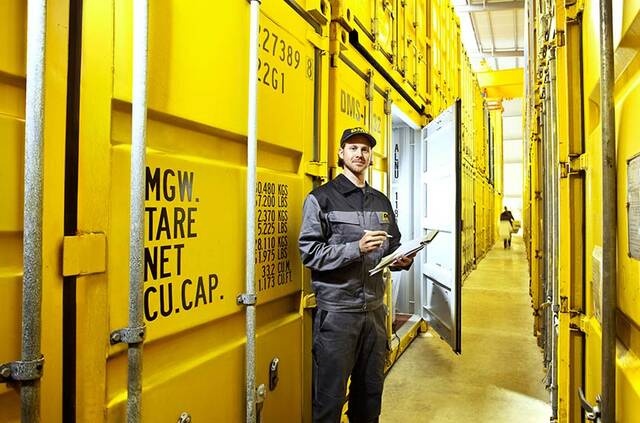 Lagercontainer geöffnet